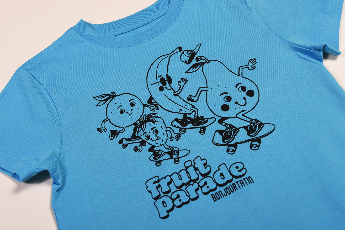Fruit Parade Organic T-Shirt black on blue - Bonjour Tatin