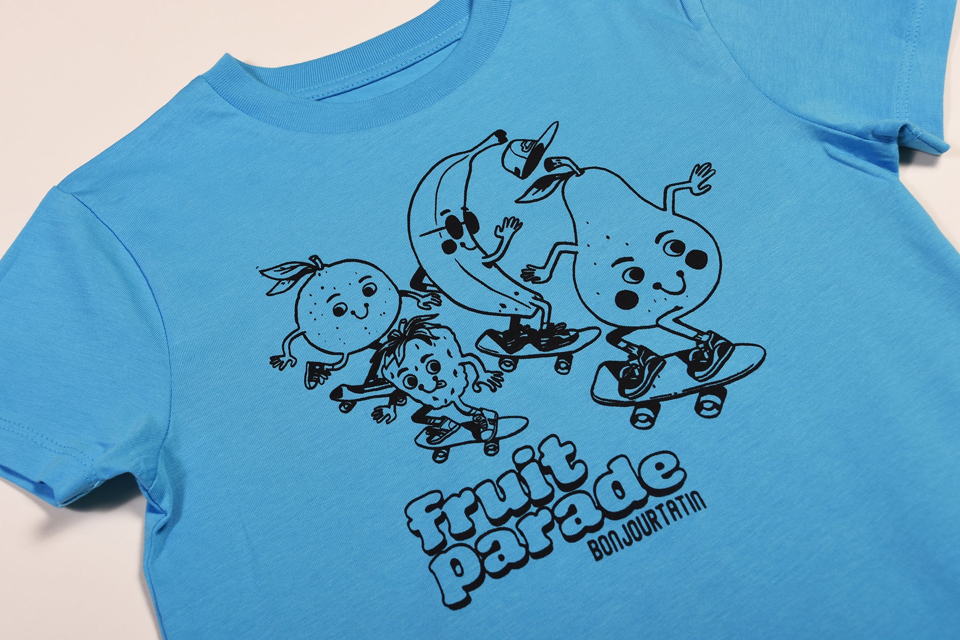 Fruit Parade Organic T-Shirt black on blue - Bonjour Tatin